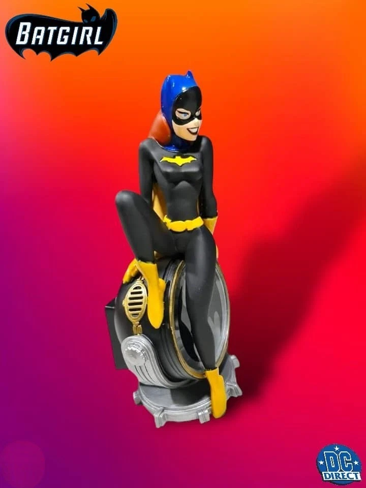 Статуэтка Бэтмена из мультсериала Batgirl на заказ DC Direct - Изображение 3 из 4