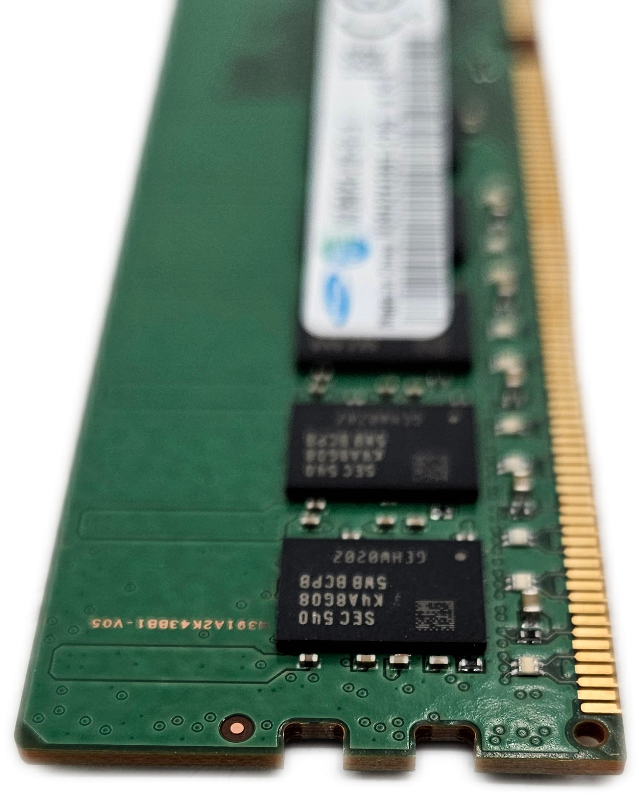 как выглядит Samsung 16GB PC4-2133P-EE1 1x16GB DDR4 ECC Registered DIMM Server RAM фото