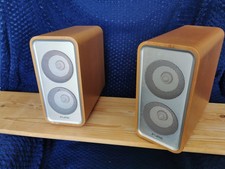 PURE Quality Book Shelf Speakers .