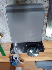 Blütezeit 5300lb Automatic Gate Opener 1.6HP w/ IR Sensor & Steel Racks-Used