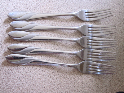 Viners Edelstahl Besteck x 5 SPEISEGABELN...21 CM GUTER SAUBERER ZUSTAND