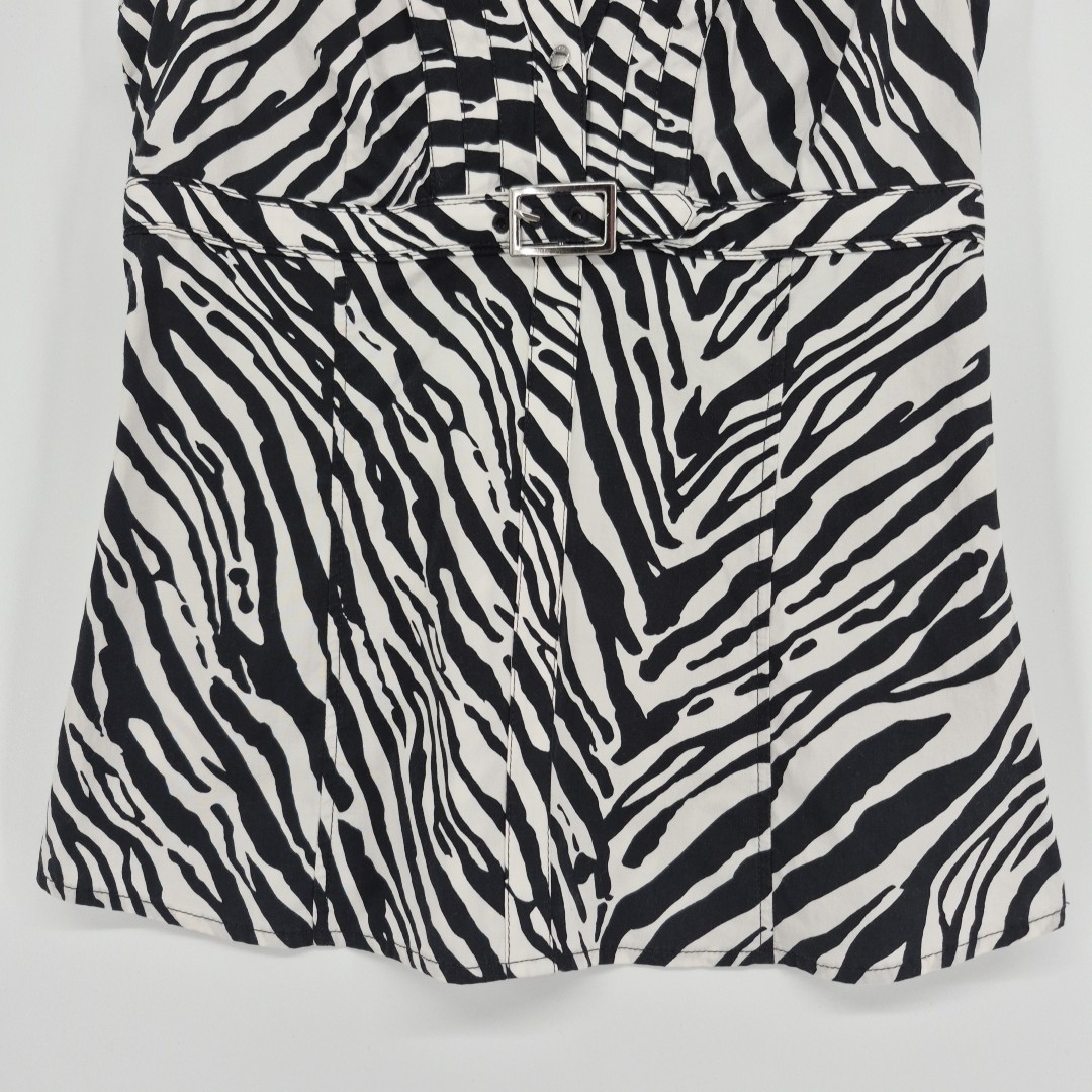 Express Design Studio Zebra Print Sleeveless Butt… - image 3