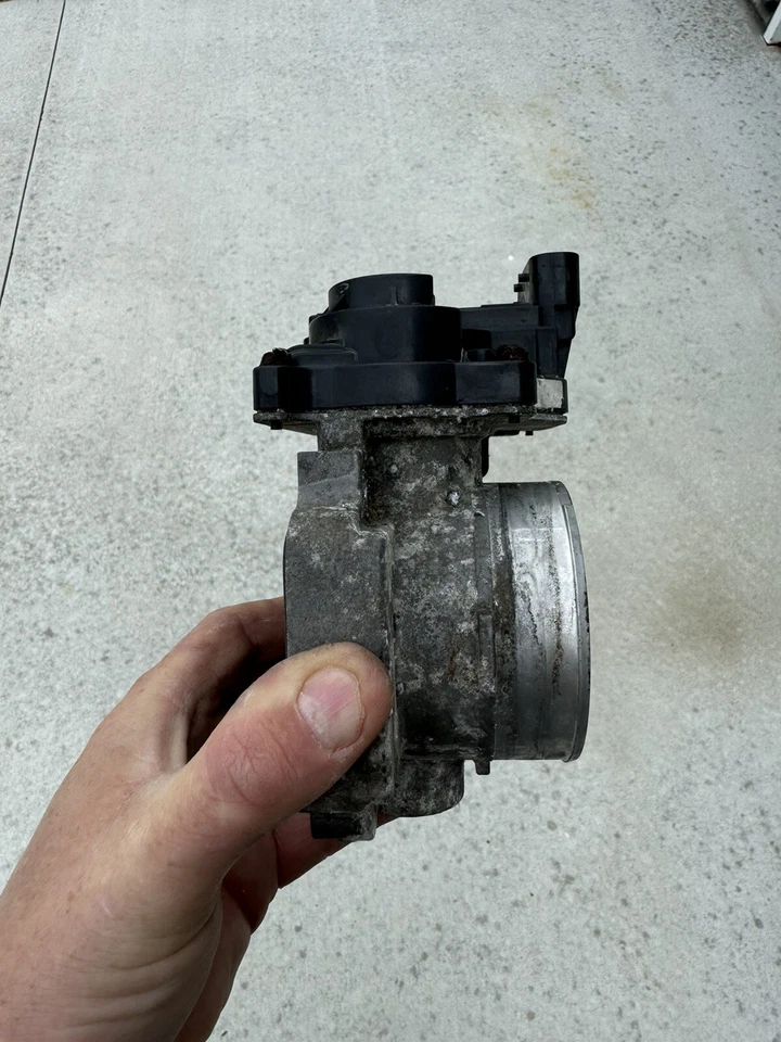 2005-2009 Buick Lacrosse Lucerne Grand Prix 3.8L Throttle Body Assembly 12607894 - Image 3 of 4