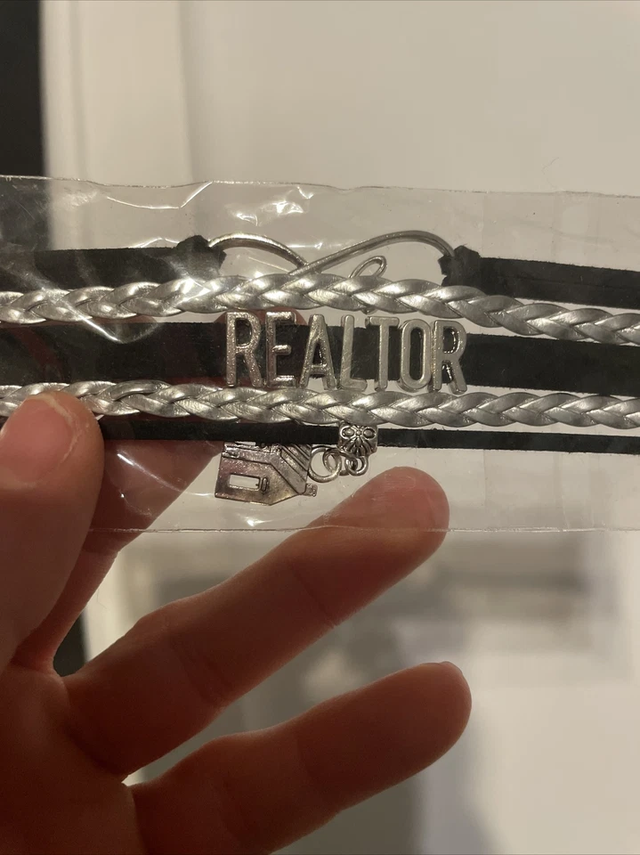 Pulsera envolvente de cuero negro REALTOR House Charm Infinity Love ¡Nueva!! Foto 2 de 3