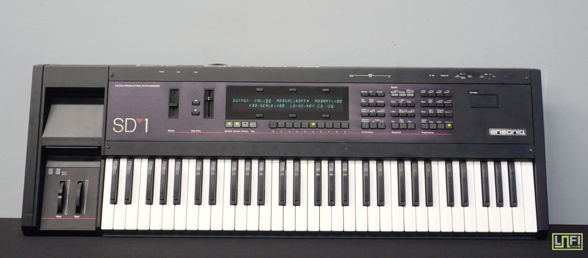 ensoniq SD-1 ジャンク品 Ensoniq SD-1 90's Polyphonic Digital Additive Synthesiser