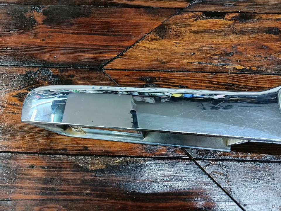 Mazda Tribute 2003-2006 adorno trasero moldura panel cromo puerta levadiza mtd fabricante de equipos originales Foto 4 de 4