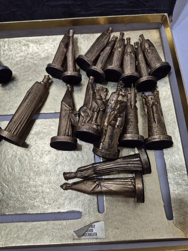 Juego de ajedrez esculpido vintage Conqueror Ganine juego completo usado estado 1962 Foto 3 de 4