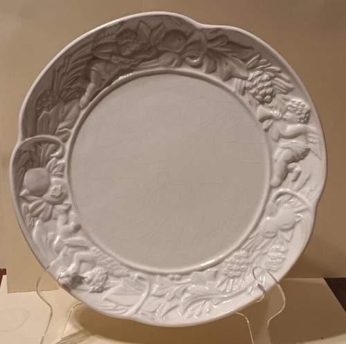 Lenox Butler's Pantry Cherub Plate Scalloped 9" White Ivory Cream Crazing - Picture 2 of 7