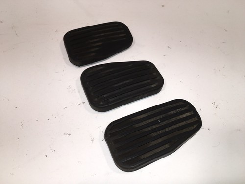 Volvo 850 C/S/V70 P80/p2 Pedal Rubber Set Throttle, Brake And Clutch - Picture 8 of 12