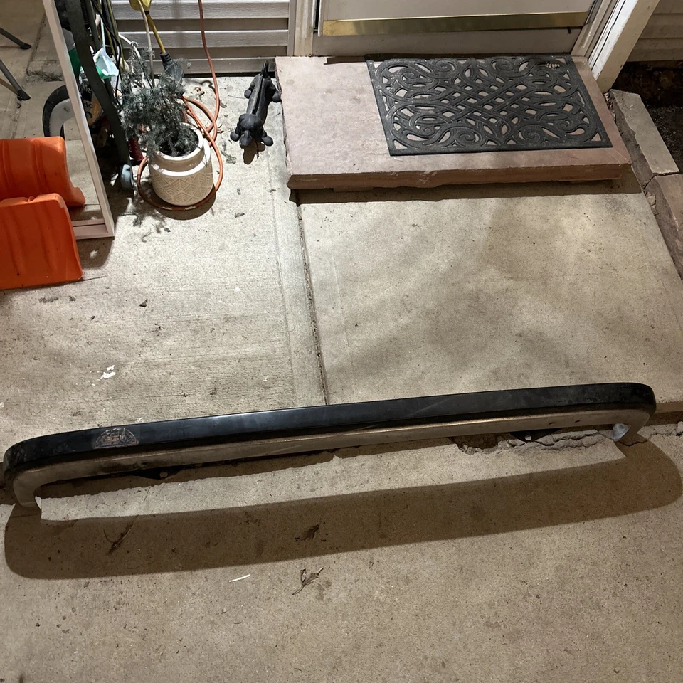 Parachoques trasero Volvo 145 1967-1972 OEM 140 142 142gt 144 Foto 3 de 4