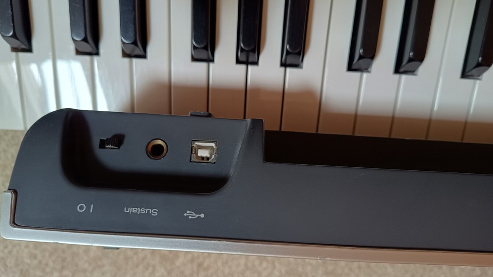 B1 Digital Piano 88 weighted keys sustain pedal music rest