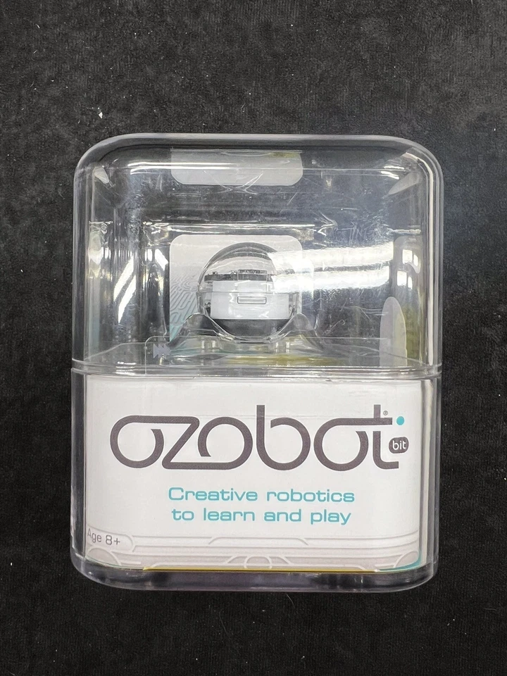 Ozobot Bit, White OzOSkin, Carrying Pod, OzoUSB, Ozo Cards, NEW - Image 4 of 4