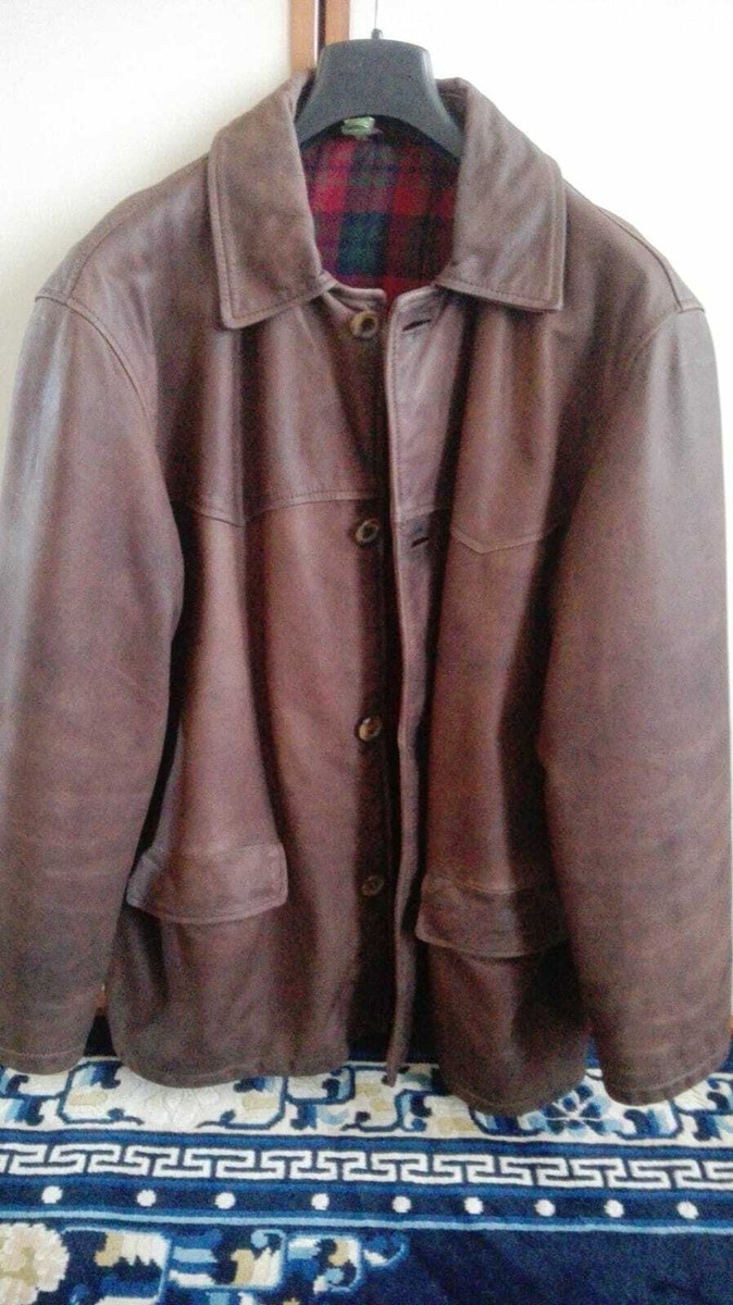 Veste kimono à manches courtes. Coupe oversized. Paillettes métallisées