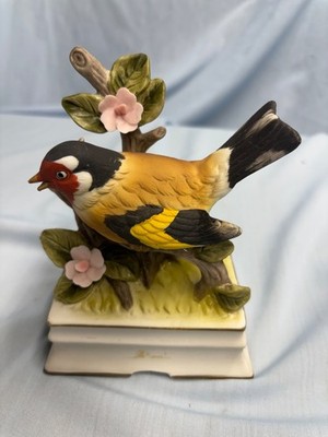 Vintage Towle Porcelain European Goldfinch Musical Figurine