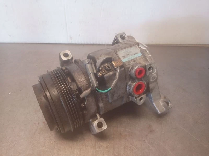 AC Compressor from 2003 Hummer H2 6.0L 10802632 - Image 4 of 4