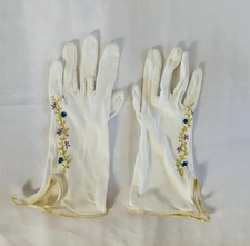 Vintage 1950s  60s White Cotton Knit Gloves with Hand-Embroidered Floral Vine