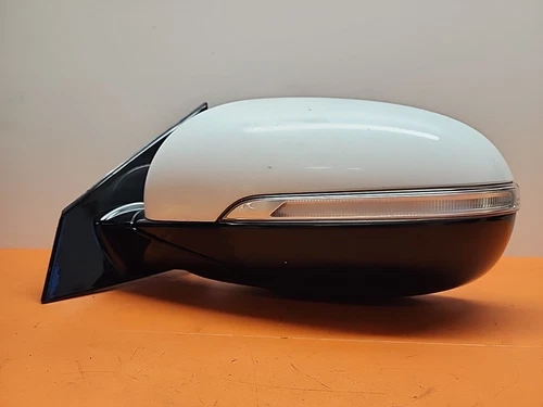 87610C6150 | 2016 - 2020 Kia Sorento LH Driver Door Mirror OE Blind Spot Heated