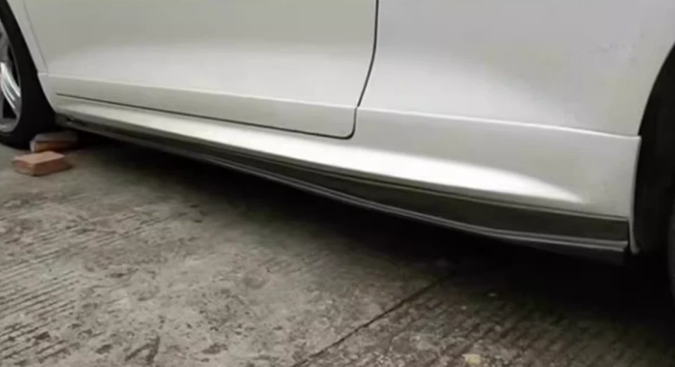 Cubierta divisor lateral de fibra de carbono real para Volkswagen Scirocco 09-2014 Foto 3 de 4