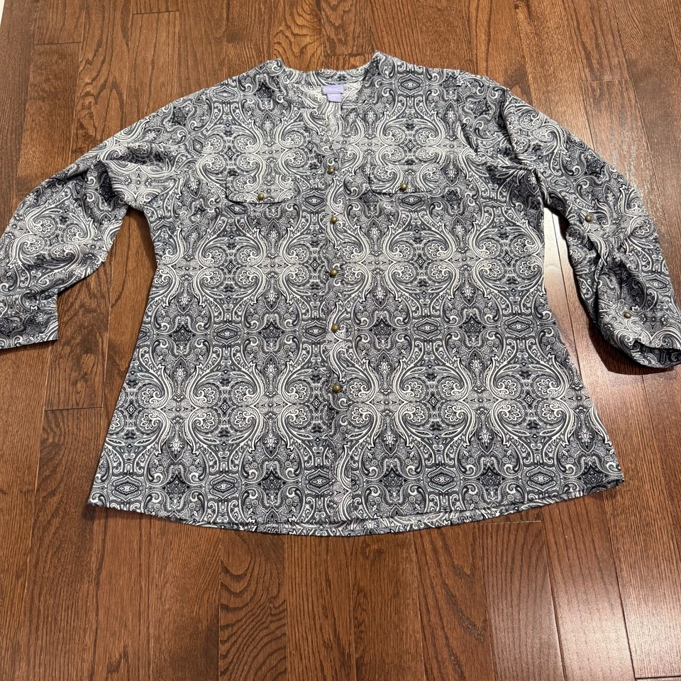 Blusa LAURA SCOTT Mujer-Negro y Gris Paisley Abotonada Manga Larga Ajustable-TALLA-2x Foto 2 de 4
