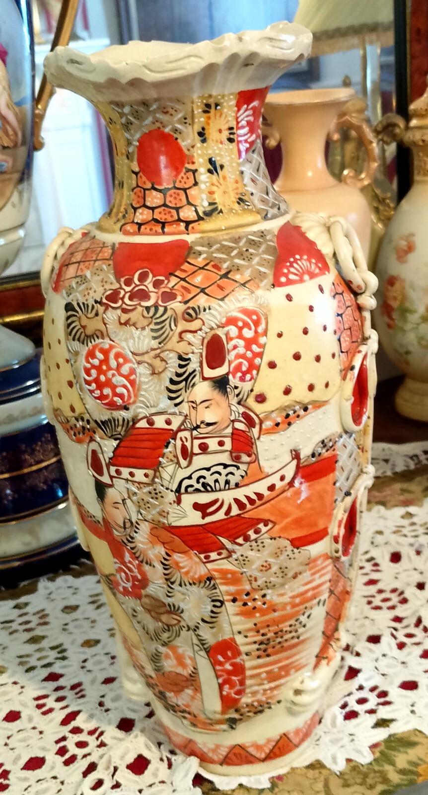 Antike orientalische japanische Satsuma Vase c1900 verziert typisch eisenrot. Signiert