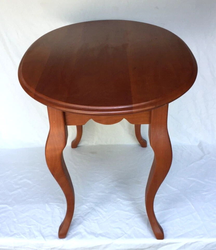 Mesa de centro ovalada de madera maciza vintage Johnny Appleseed Farm - ¡Extremadamente rara! Foto 2 de 4