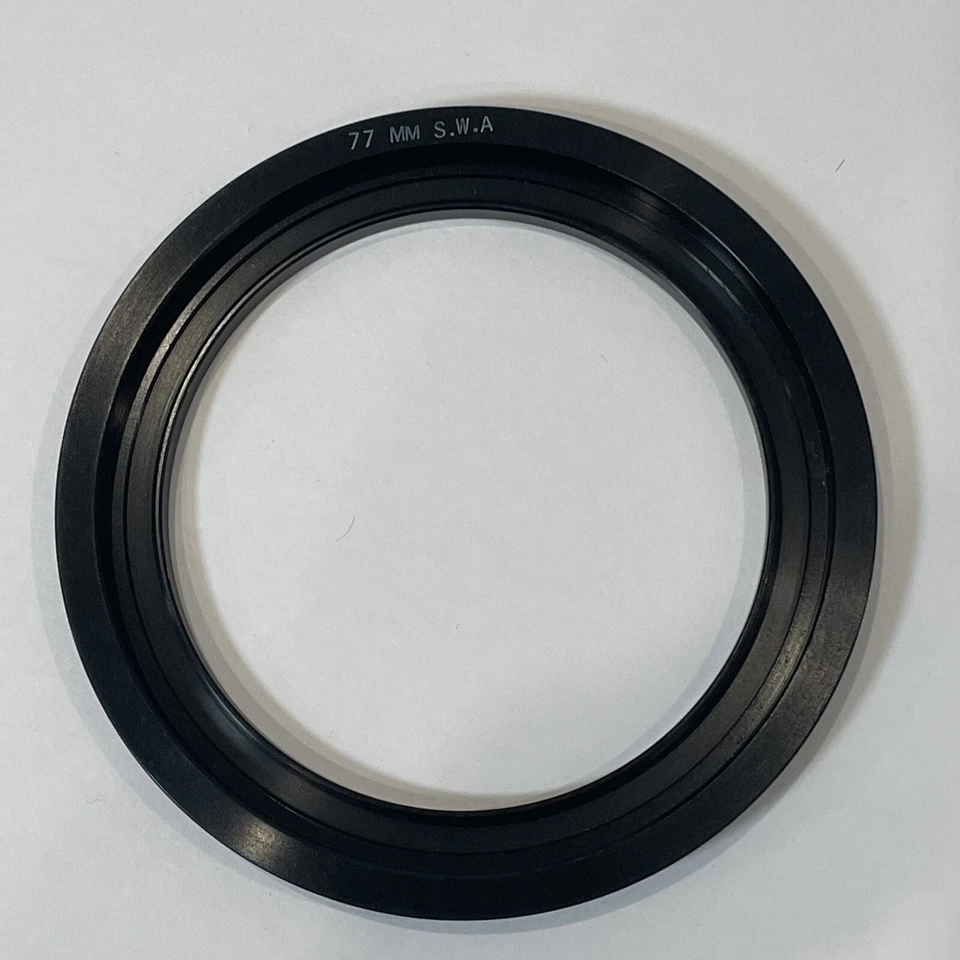 LEE Filters Holder 77mm Wide-Angle Lens Adapter Ring 72-77 mm Book - Image 4 of 4
