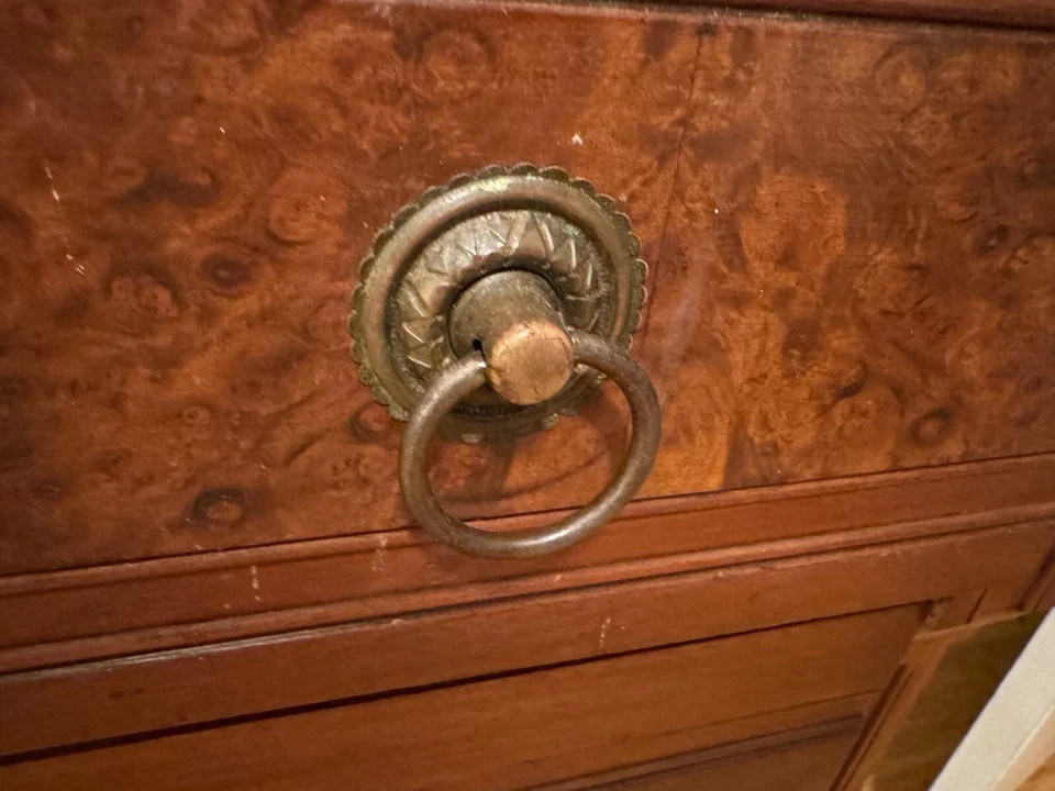 Antique Eastlake Victorian Dresser with Mirror & White Marble Insert - Image 4 of 4