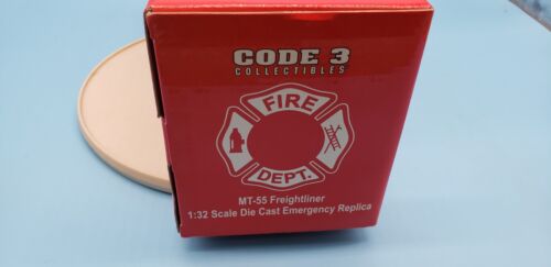 CODE 3 COLLECTIBLES MT-55 FREIGHTLINER FDNY SPECIAL OPS COMMAND 1/32 SCALE 14005 - Picture 4 of 7