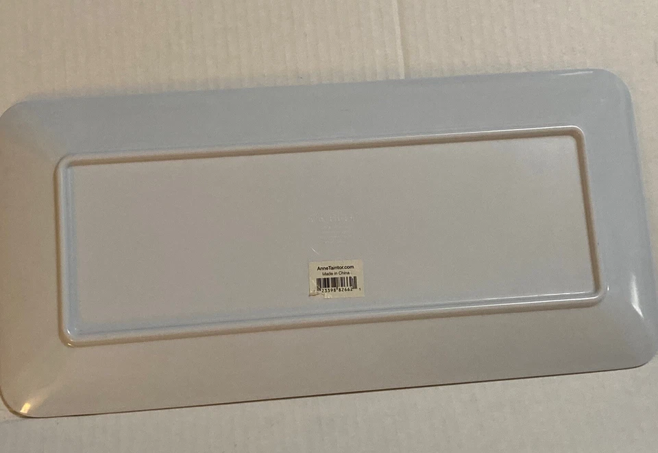 Anne Taintor Melamine Tray - the voices in my head are all demanding drinks - Image 3 of 4