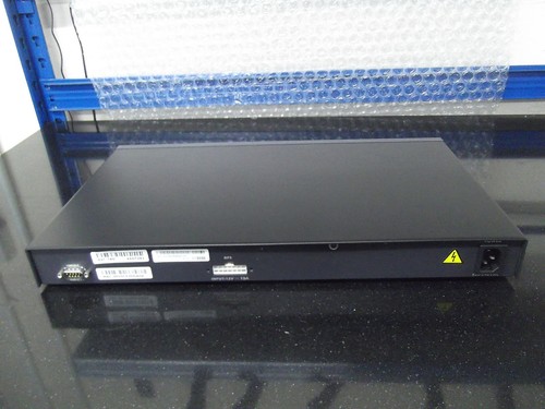Dell PowerConnect 3424 24 Port 10/100 Switch - Picture 3 of 4