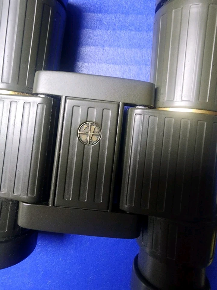 Vintage Compact Green Leupold 9x25A Gold Ring Binoculars  Made in Portugal - Image 2 of 4