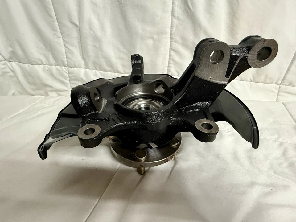 09-13 Toyota Matrix L4 1.8L Replace #698-381 Front Left Steering Knuckle Asembly - Image 4 of 4