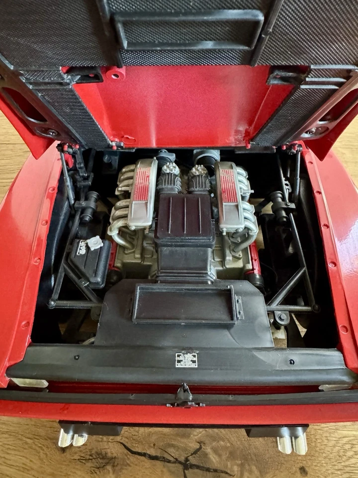 Pocher Rivarossi Ferrari Testarossa 1:8 - Bild 4 von 4