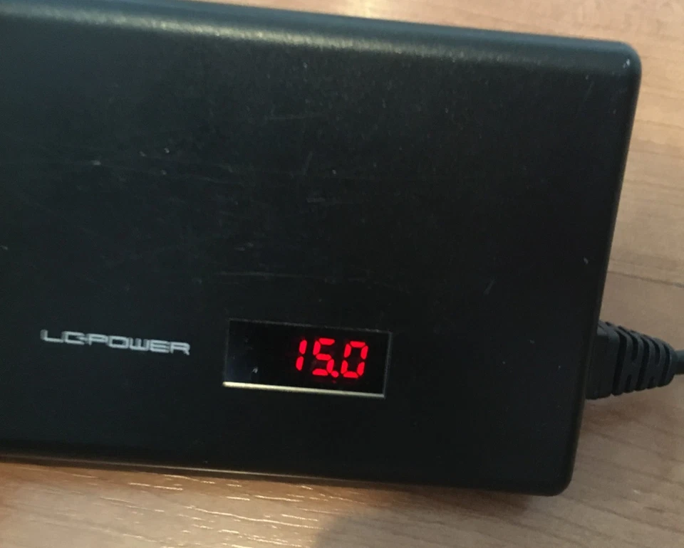 LC-Power LC90NB-Multi Universal Netzteil 15/18,5/19/19,5/20V 4,5A 22/24V 3,75A - Bild 4 von 4