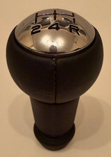 Pommeau de levier de vitesse 5 vitesses cuir noir et aluminium d'origine Peugeot 206 98-2003
