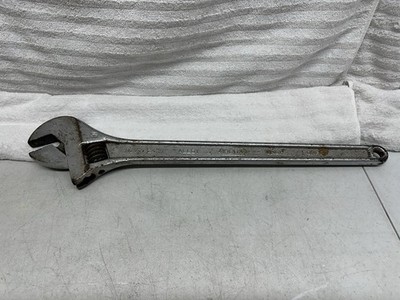 24-in Irega Adjustable Wrench No 77-24  (hanging R24)