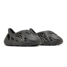 BRAND NEW Authentic Adidas Yeezy Foam Runner ONYX HP8739 Size 5 US YZY RNR wave