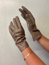 Vintage Womens Gloves  Medium Beige Soft Leather Gloves with Decorative Top