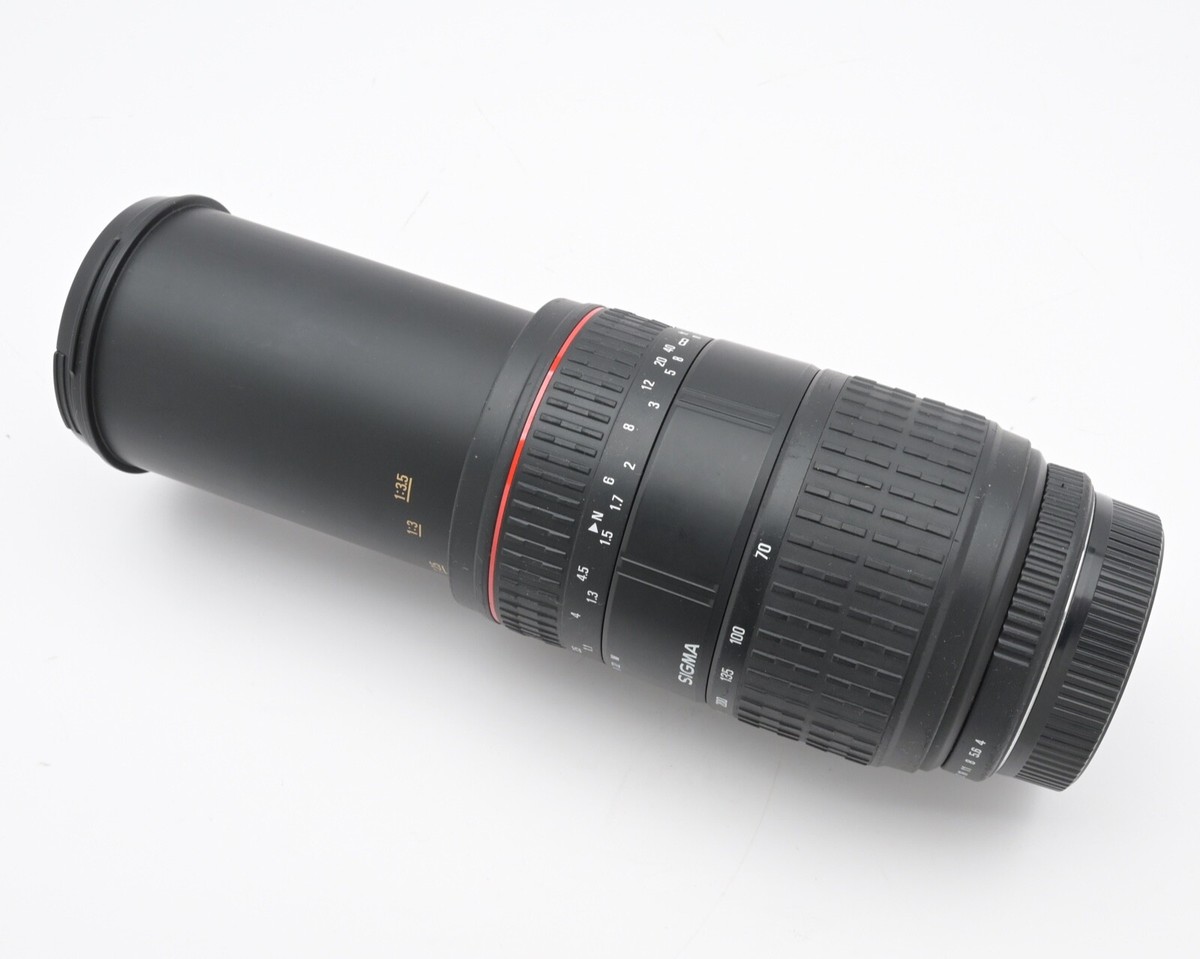 Sigma 70-300mm f/4-5.6 DL Macro Super Zoom Lens for Pentax