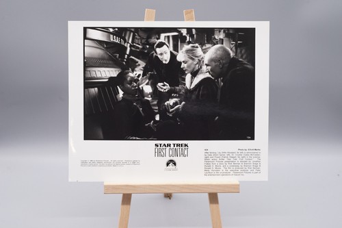 Star Trek FirstContact - Photographs and Handbook of Production (3133) - Picture 8 of 9