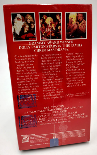 Dolly Parton A Smoky Mountain Christmas (VHS, 1992) Brand New Sealed Watermarks - Foto 2 di 7