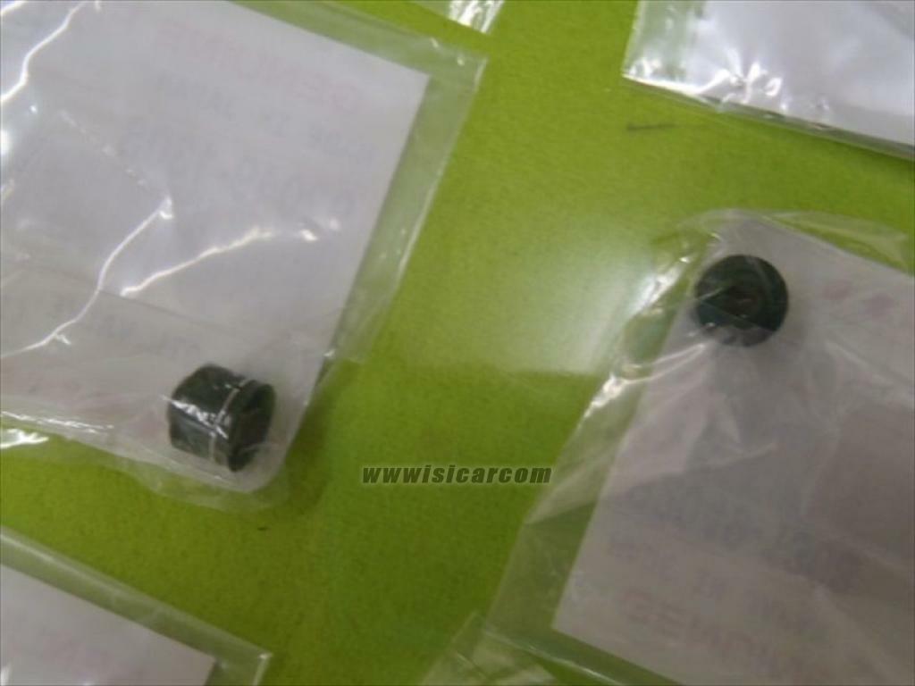 Kawasaki Zrx400 Zrx-2 Zr400e Oil Seal Set Valve Guide 92049-1308