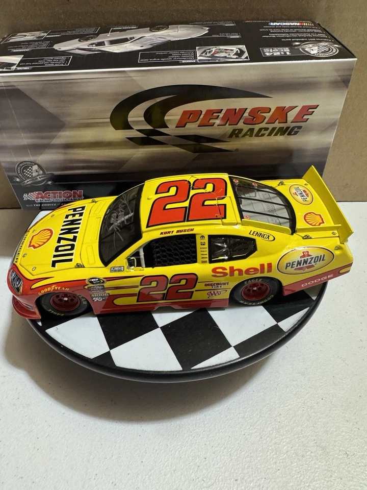 RARO* Autografiado Kurt Busch #22 Shell 2011 1/24 Nascar Diecast Foto 2 de 4