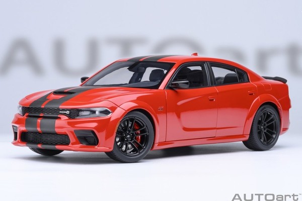 Dodge Charger Scat Pack Widebody Rot Modellauto 1:18 Autoart-image
