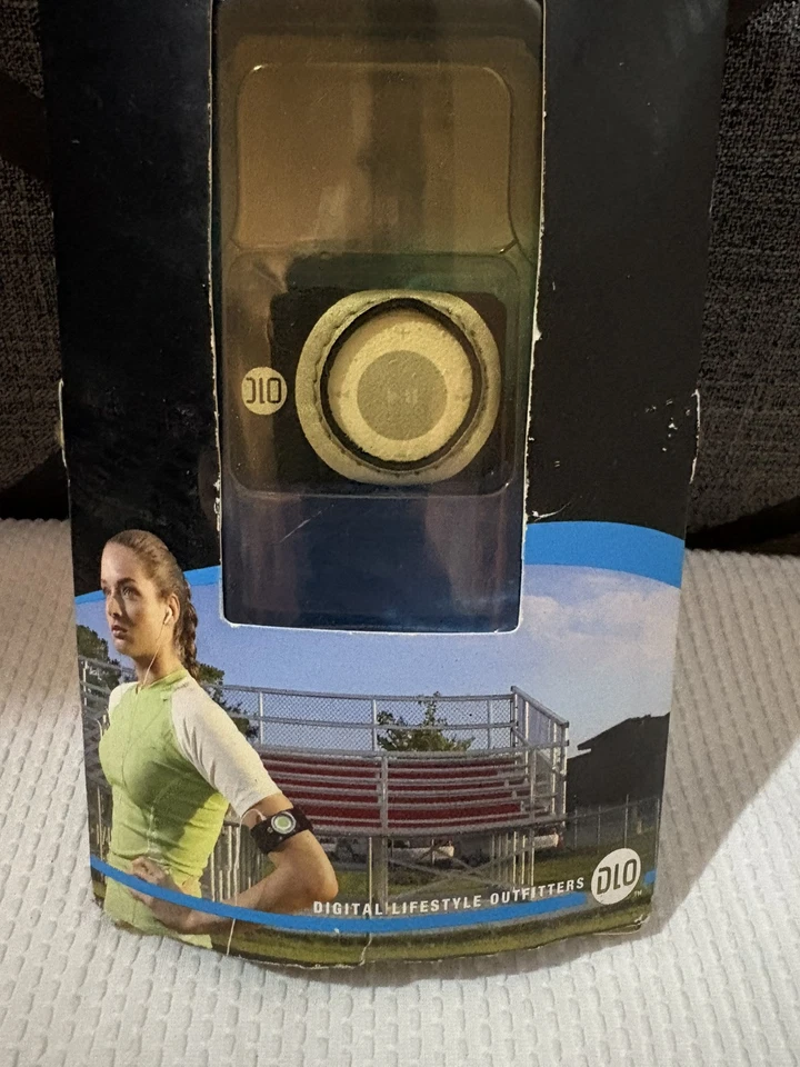 NEW OLD STOCK Action Jacket Armband for iPod Shuffle 2G - Image 2 of 4