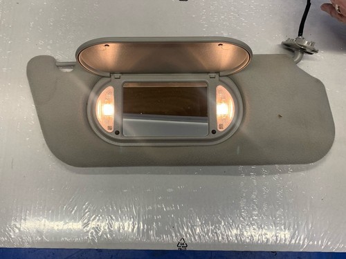 2002-2005 Ford Explorer Mercury Mountaineer Passenger Side Sun Visor Gray