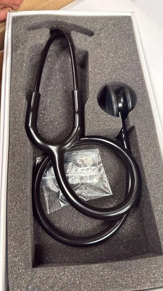 Estetoscopio 3M Littmann Classic III 5803 27" tubo negro envío gratuito Foto 2 de 2