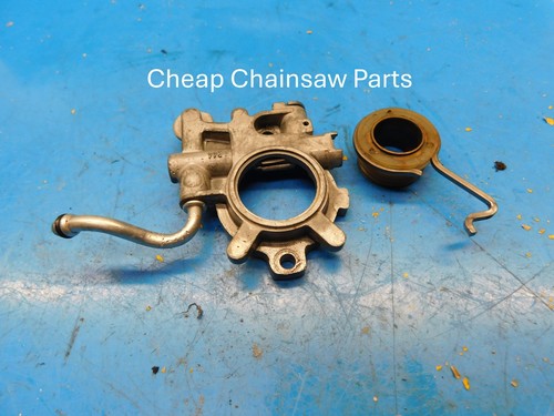 OEM OIL PUMP FOR STIHL 044 MS440 CHAINSAW --- BOX 696 D
