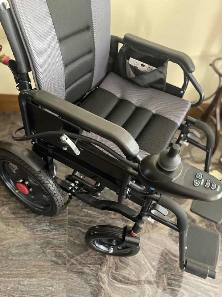 Equipmed Electric Folding Wheelchair (HELWLCEQPKS6A) - image 4 of 4