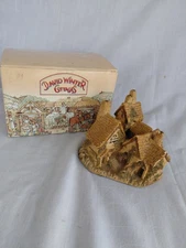 David Winter's Cottages "THE GREEN DRAGON PUB" 1983